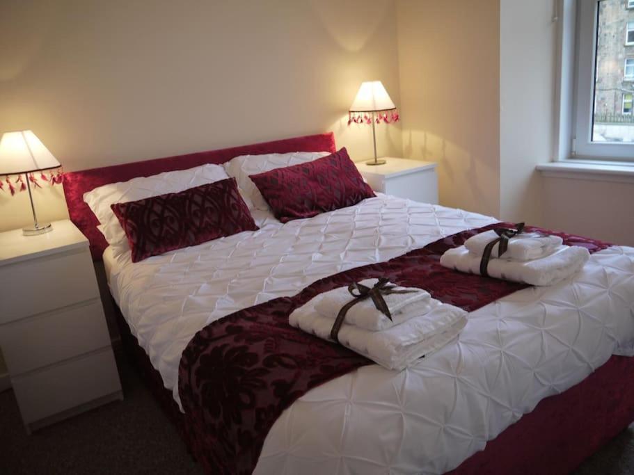 גלאזגו Fabulous Location, One Bedroom West End Flat, Just Off Byres Rd, Close To Sec & Hydro מראה חיצוני תמונה
